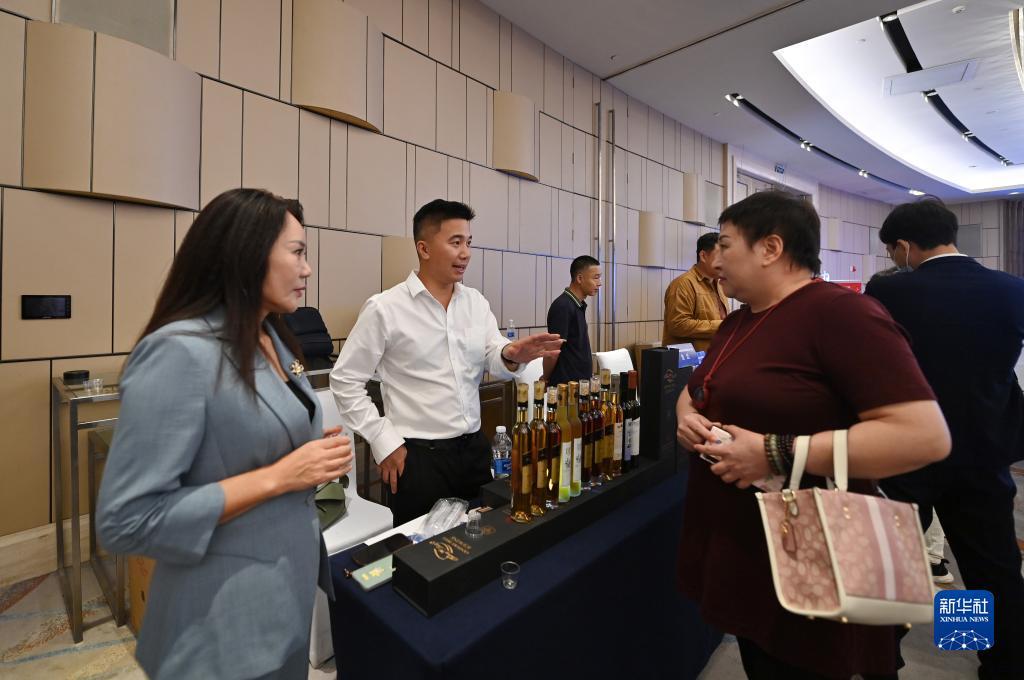黑桃k棋牌官网
